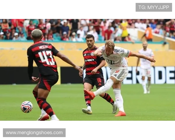 迪亚斯本赛季场均评分817仅次于凯恩和姆巴佩展现强大实力